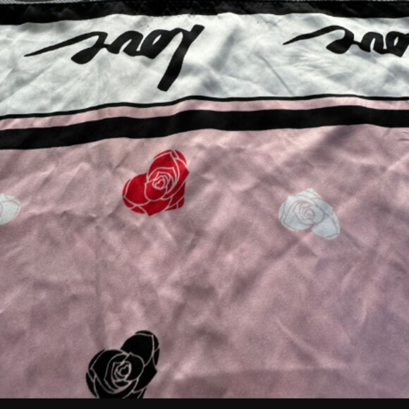 [RARE] Aldo 2018 Valentines Day Limited Edition Collection  Scarf - Picture 13 of 16